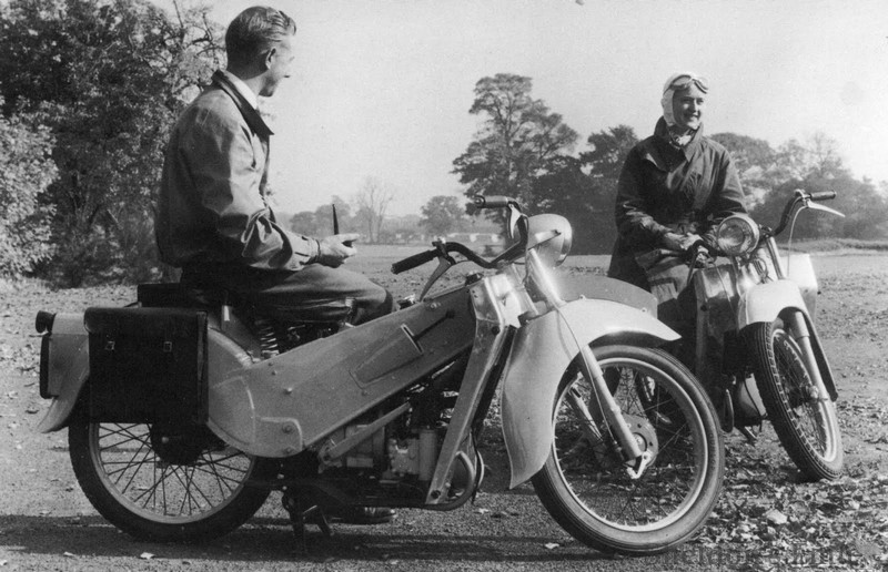 Velocette-LE-Mk-2-1a-VBG.jpg