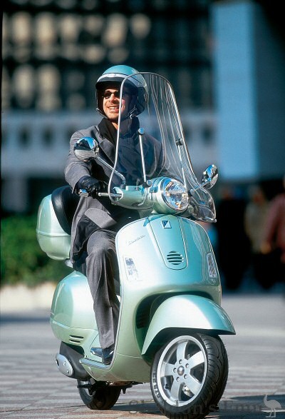 Vespa-GT200-58.jpg