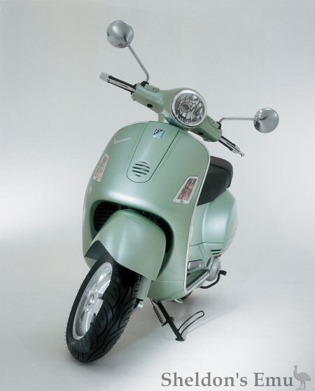 Vespa-GT200-Scooter.jpg