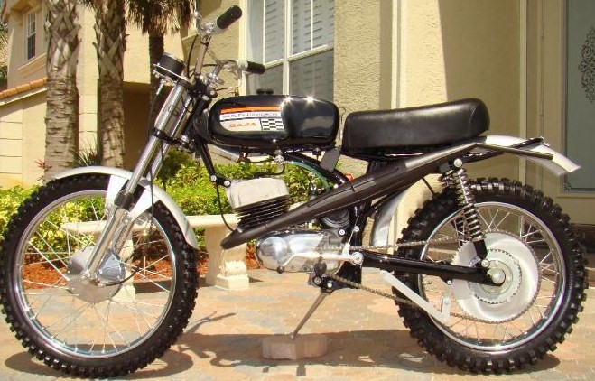 Aermacchi-1970-MSR-100-Baja